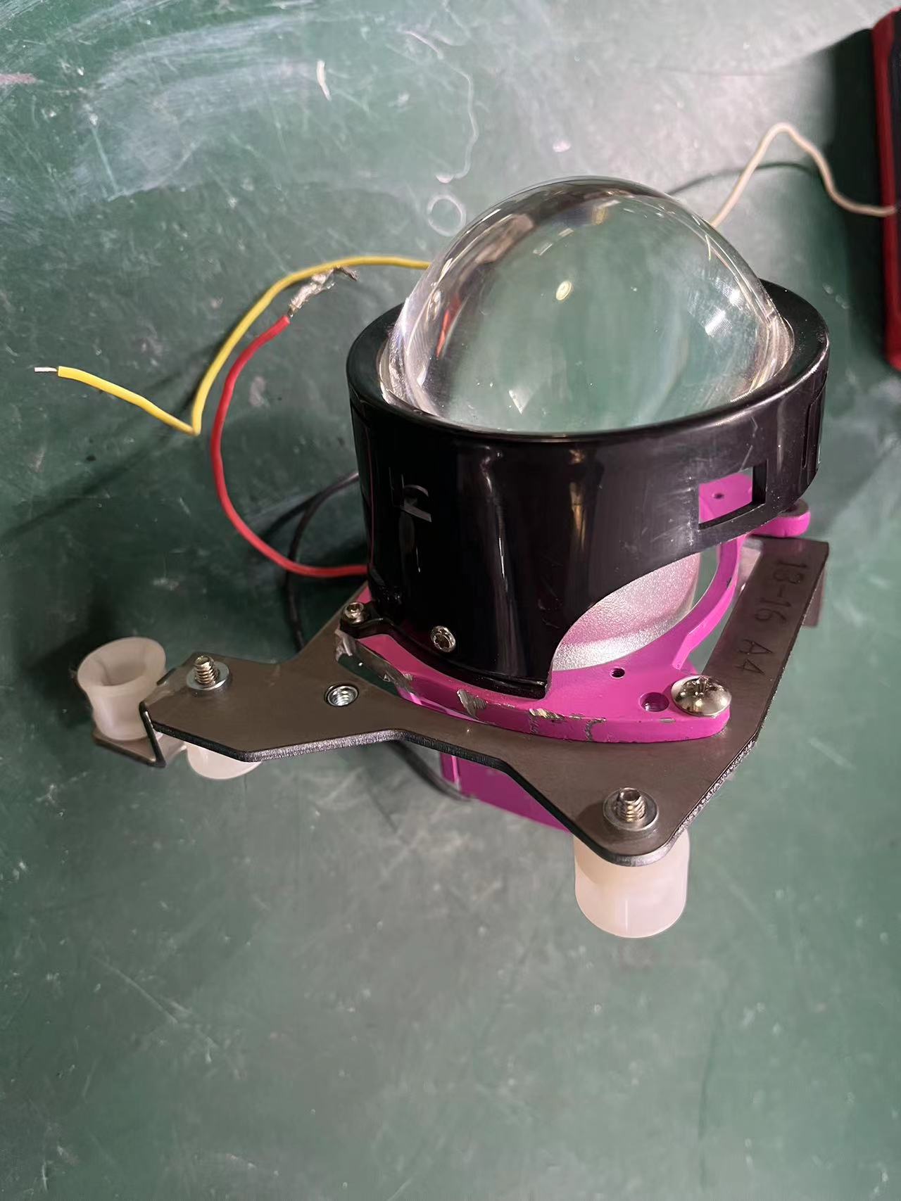 12-16奥迪A4卤素支架