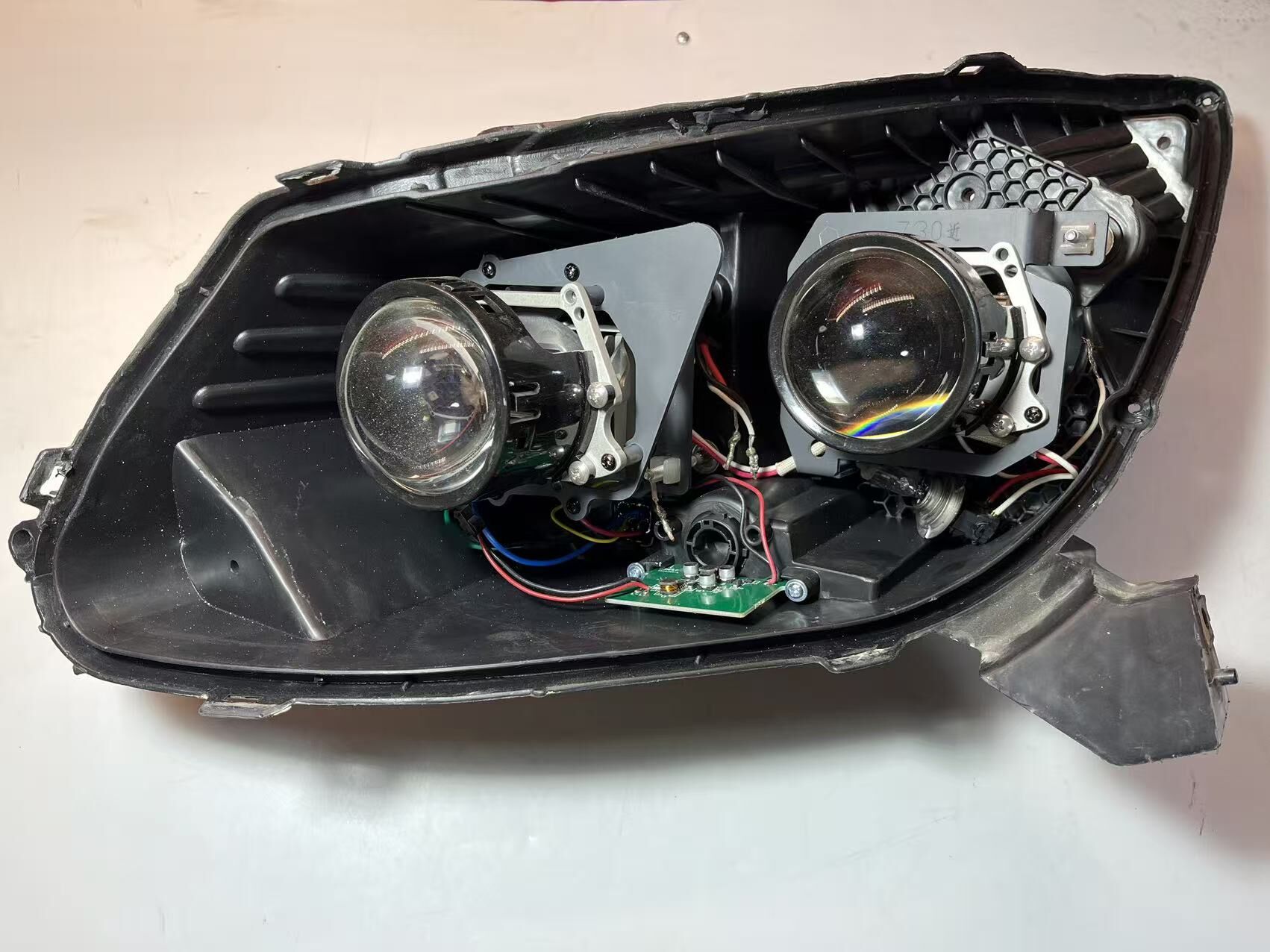 17-21款宝骏730透镜支架