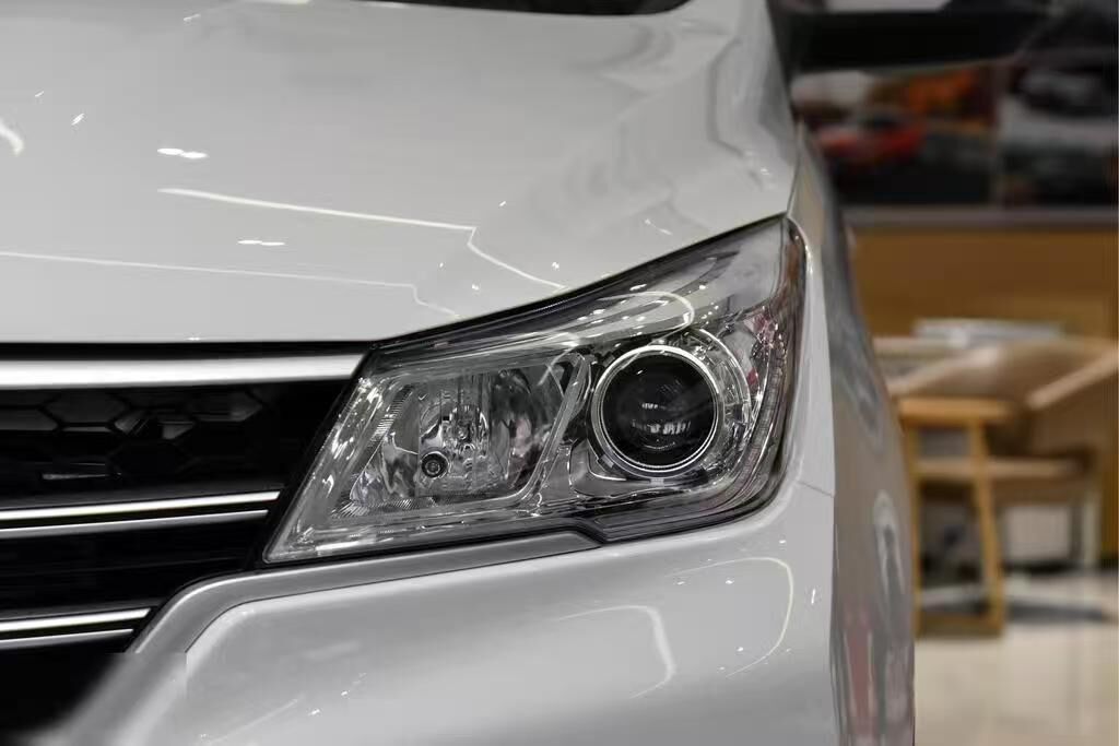 17-21款宝骏730透镜支架