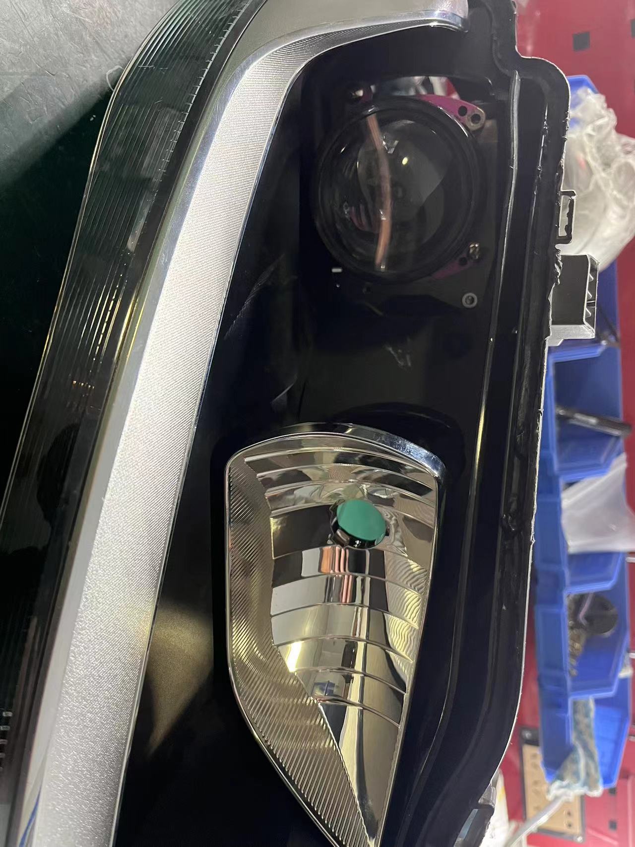 12-16奥迪A4卤素支架