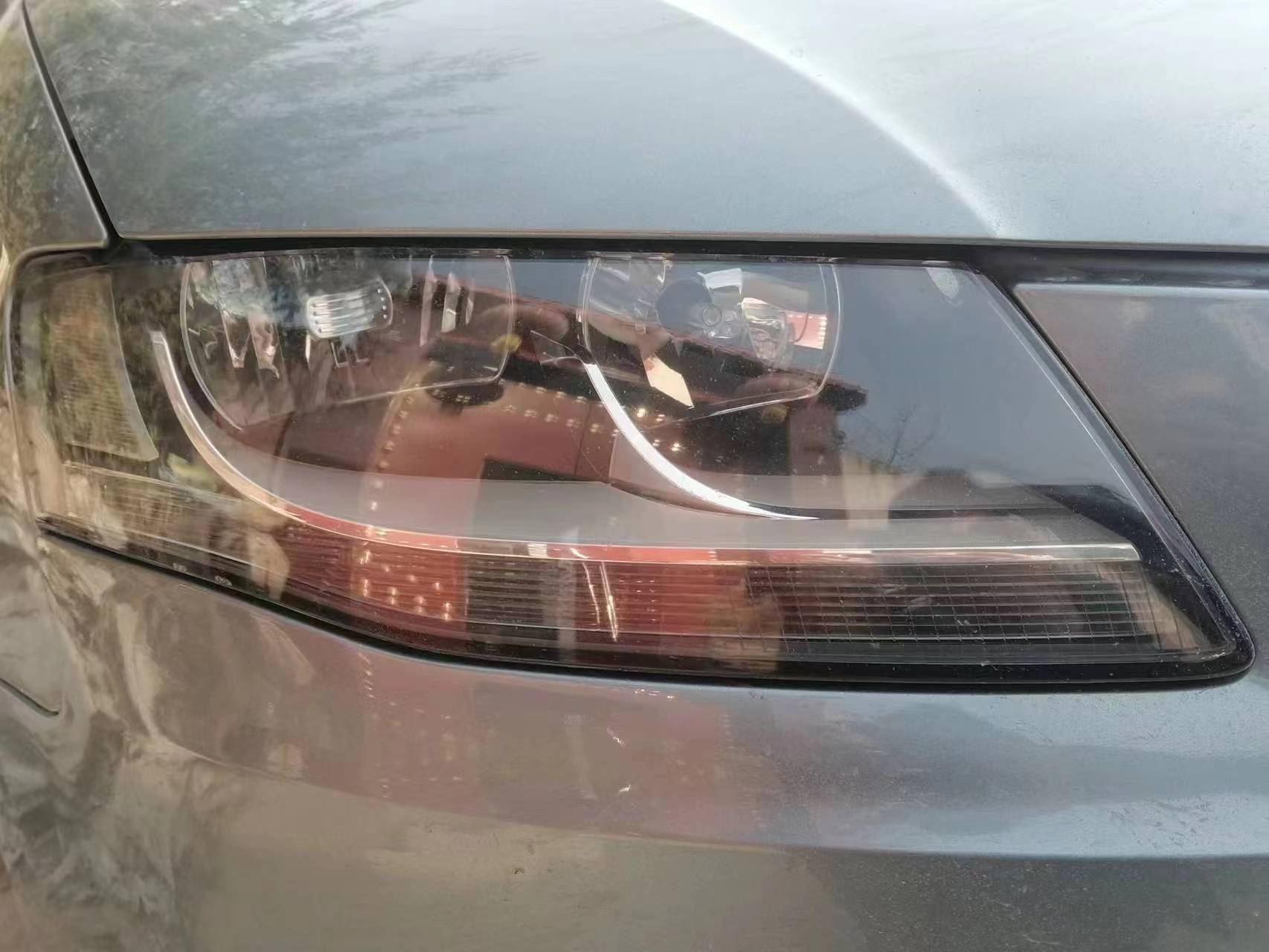 09-11奥迪A4卤素支架