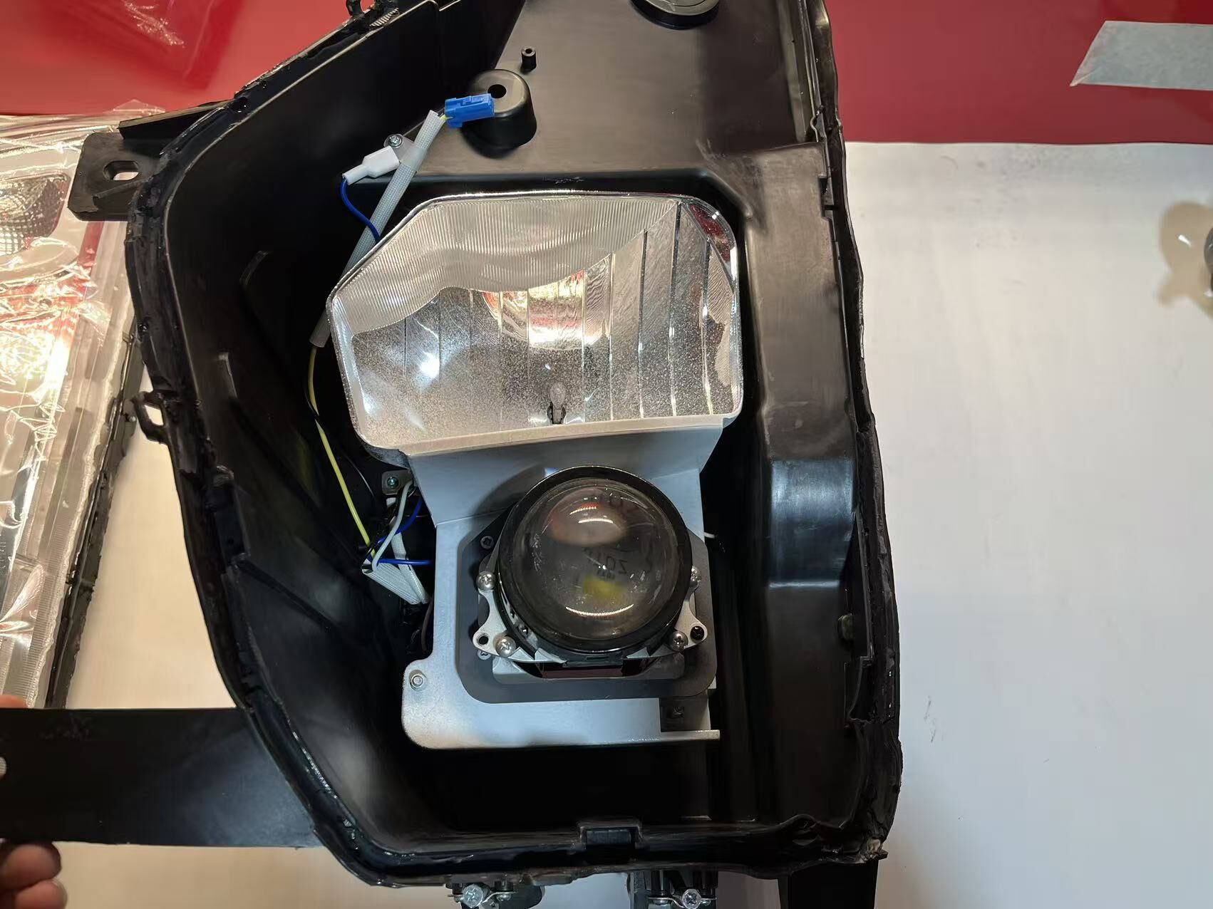 德州伟梵【23-24款陕汽轩德X9 轩德E9近光转接支架】安装说明