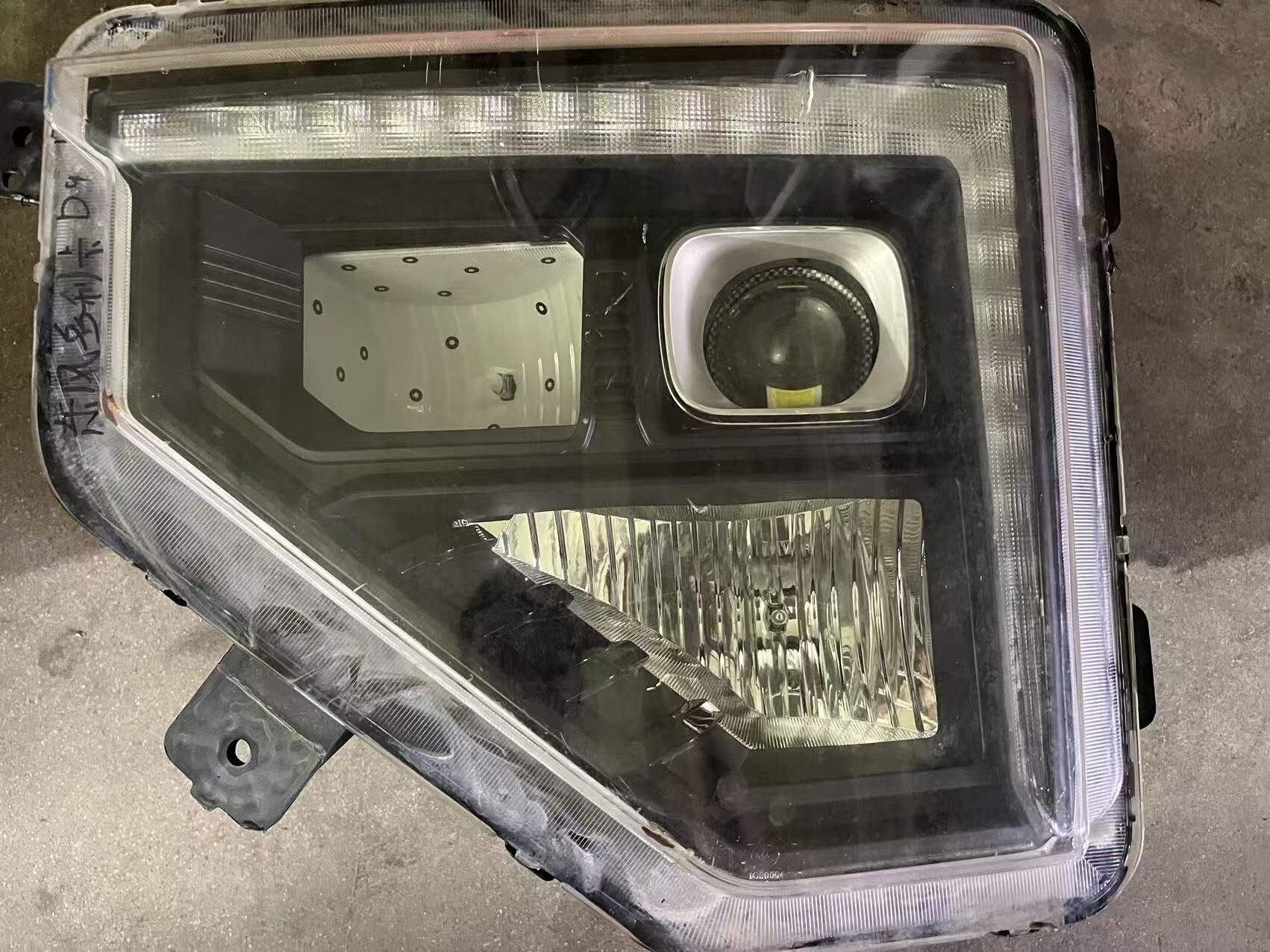 德州伟梵【22-24款东风多利卡D9 D12透镜支架】安装教程