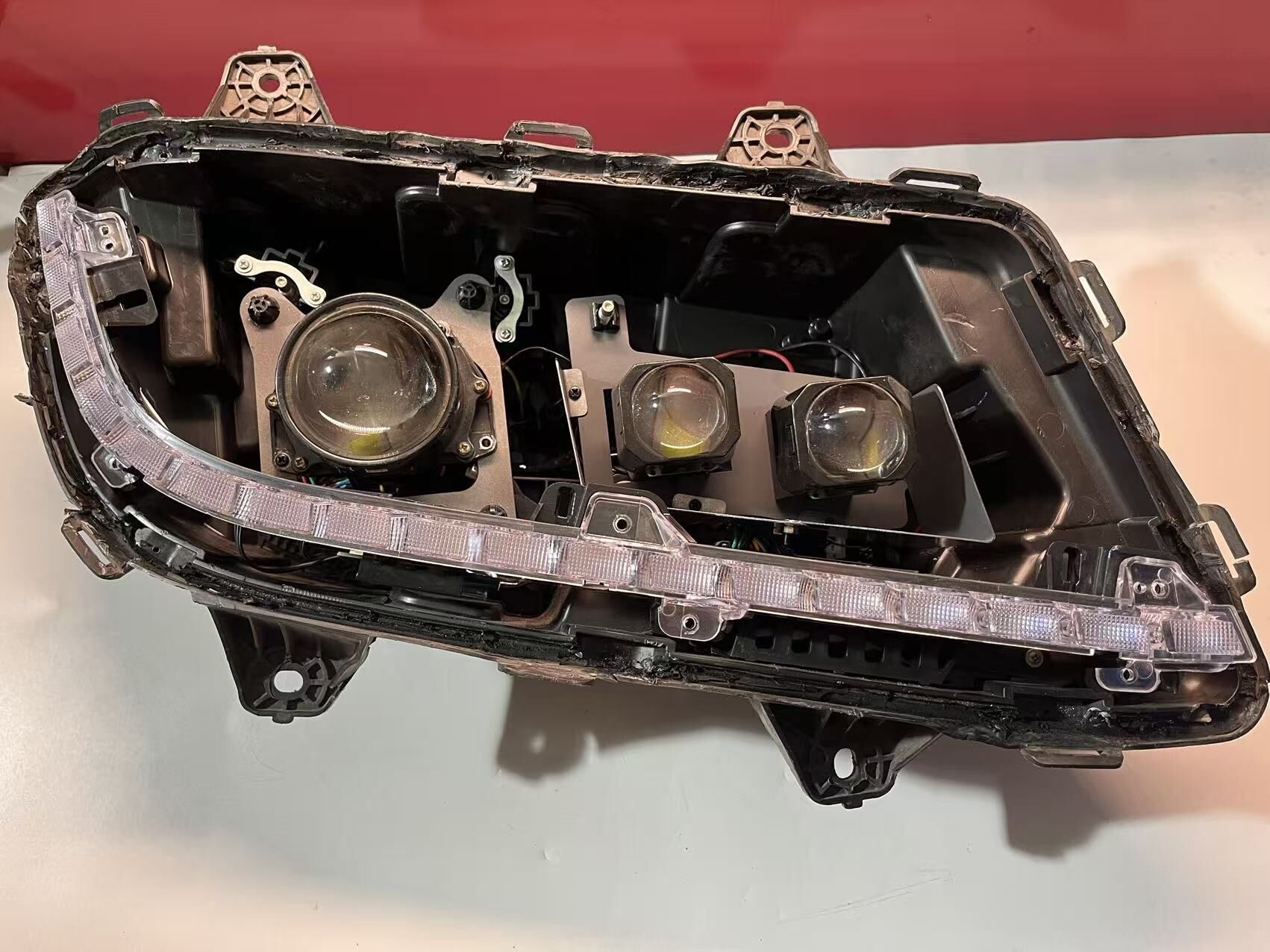 德州伟梵【23-25解放JH5高配LED透镜支架A款】远光 近光 安装图解