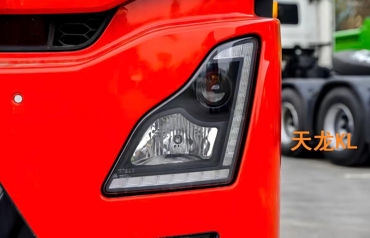 德州伟梵【东风天龙KL 天锦KR卤素透镜款近光支架】 安装图解