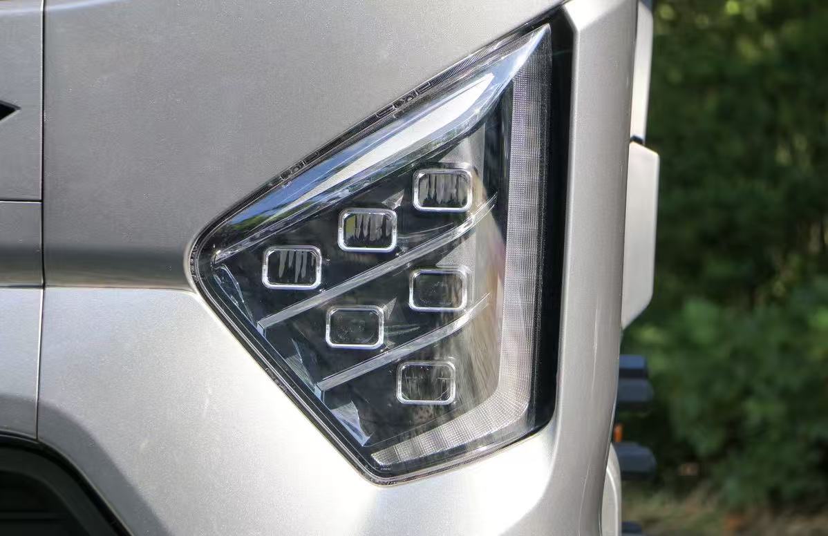 德州伟梵【欧曼银河 GTL星翼 EST星辉矩阵支架】 远光 近光 雾灯安装图解