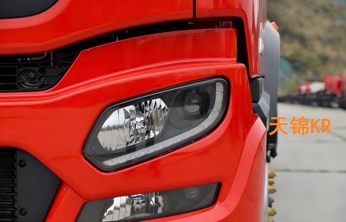 德州伟梵【东风天龙KL 天锦KR卤素透镜款近光支架】 安装图解