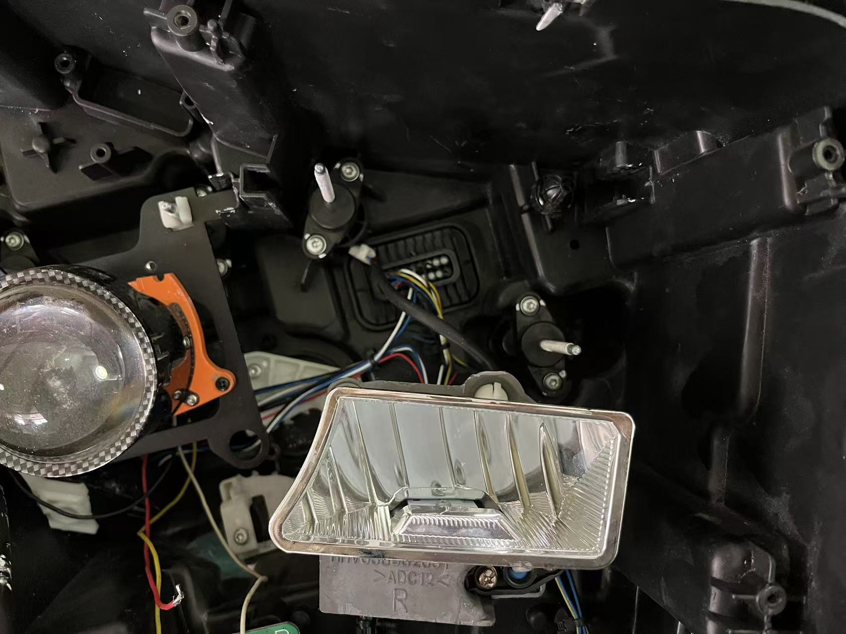 德州伟梵【22-25款德龙X6000近光位透镜款】远光 近光 安装图解