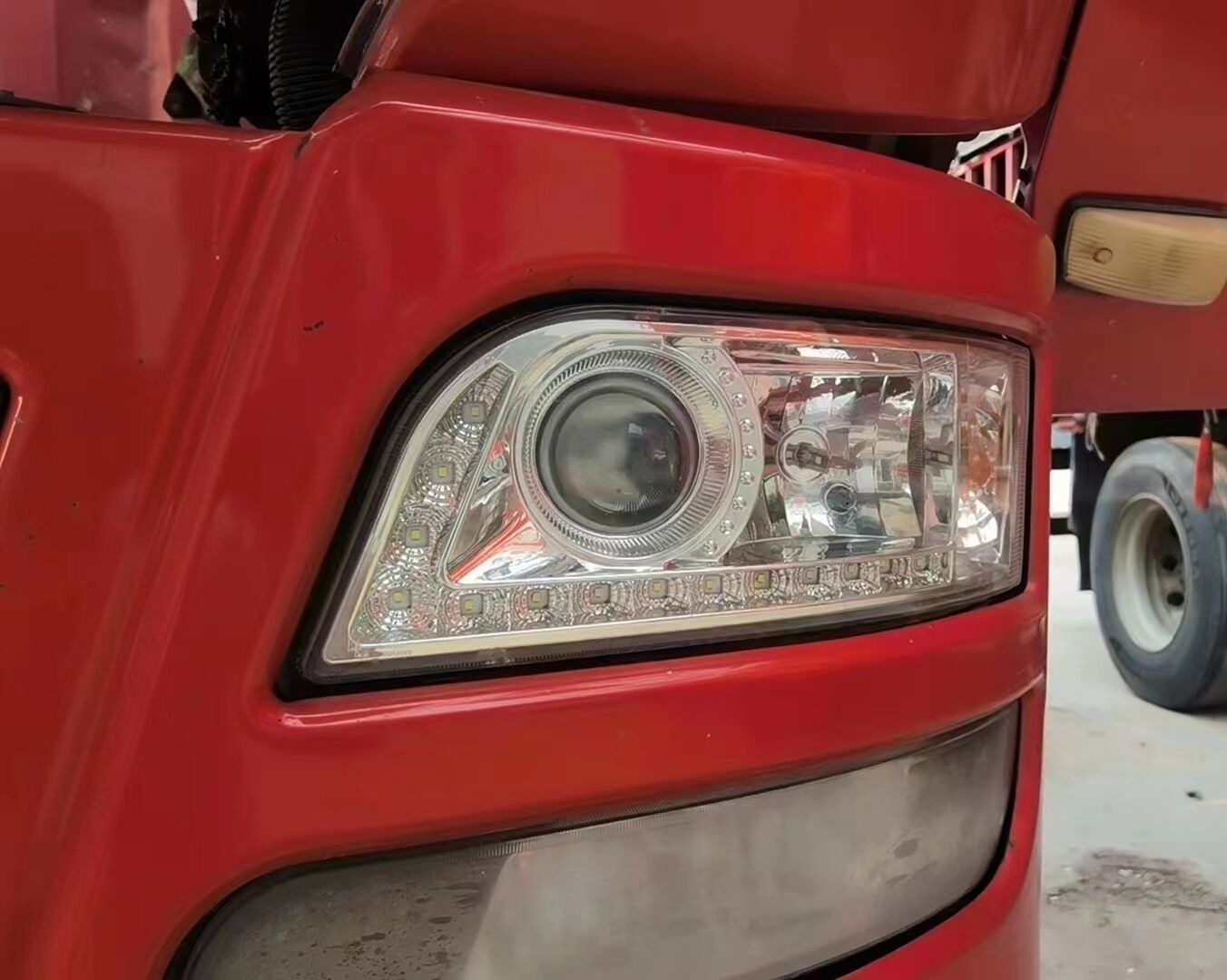 德州伟梵【陕汽轩德X6 大运风景F6透镜支架】 安装图解