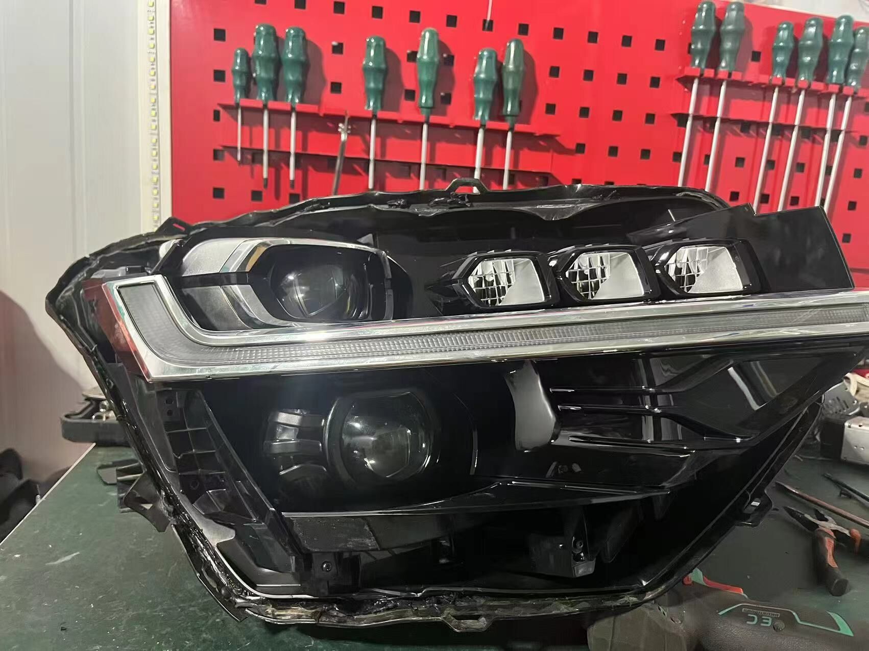 德州伟梵【大众23-24款途岳高配 透镜支架】 近光 远光安装说明