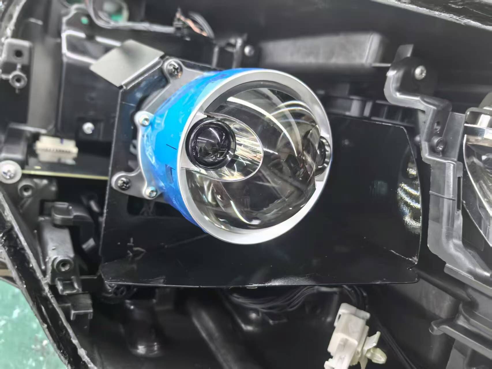 德州伟梵【 23-25款别克世纪七座臻享款 透镜支架】 安装图解