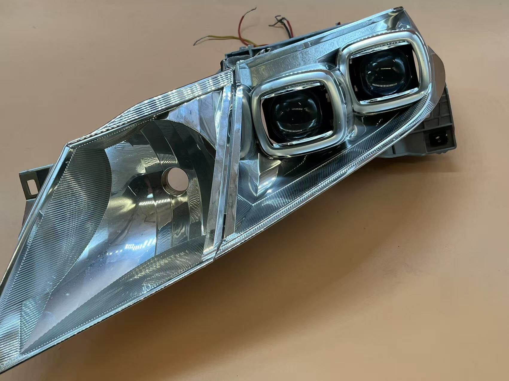 德州伟梵【15-21款本田奥德赛高配 近光LED款矩阵支架】 安装图解