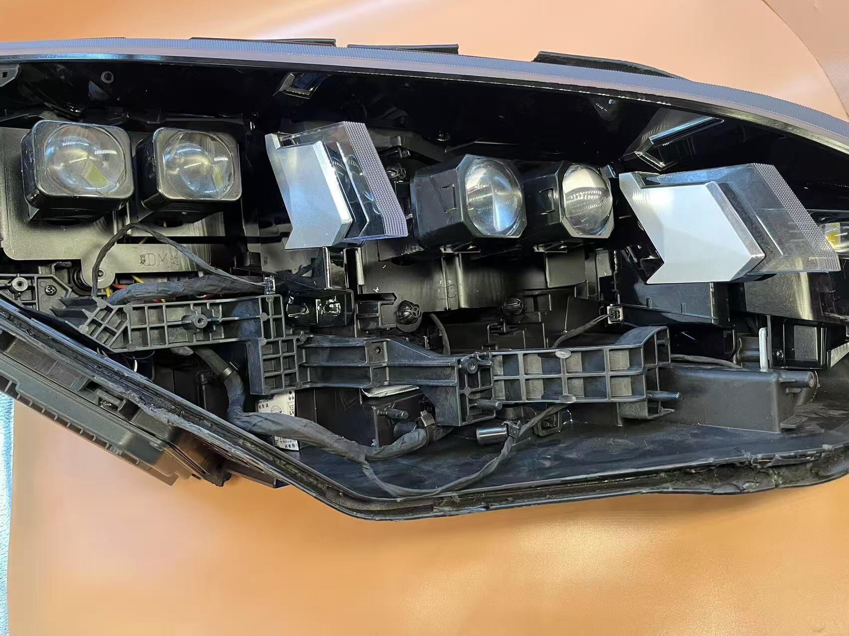 德州伟梵【25款比亚迪夏DM 矩阵支架】 远近光安装图解