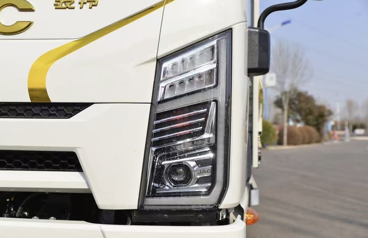 德州伟梵【23-25款骏铃S6 S9 擎天柱 透镜支架】 安装图解