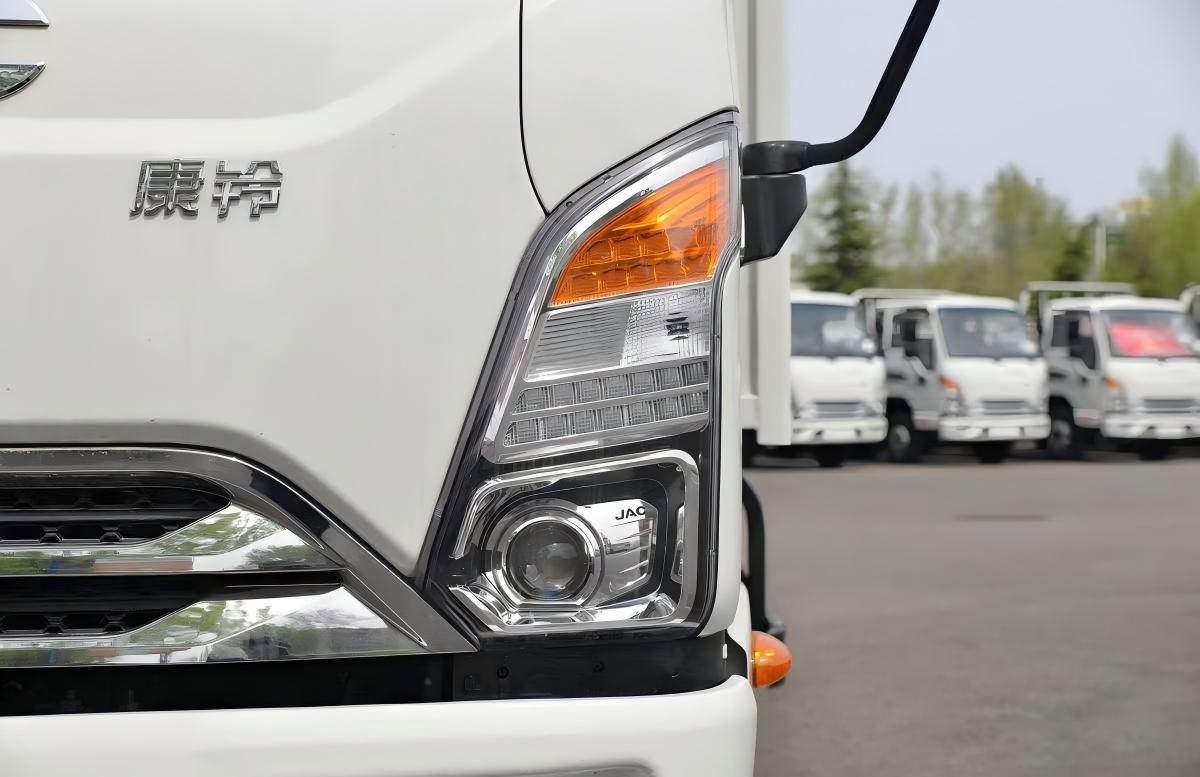 德州伟梵【21-23款江淮康铃J3 J5 J6 透镜支架】 安装图解