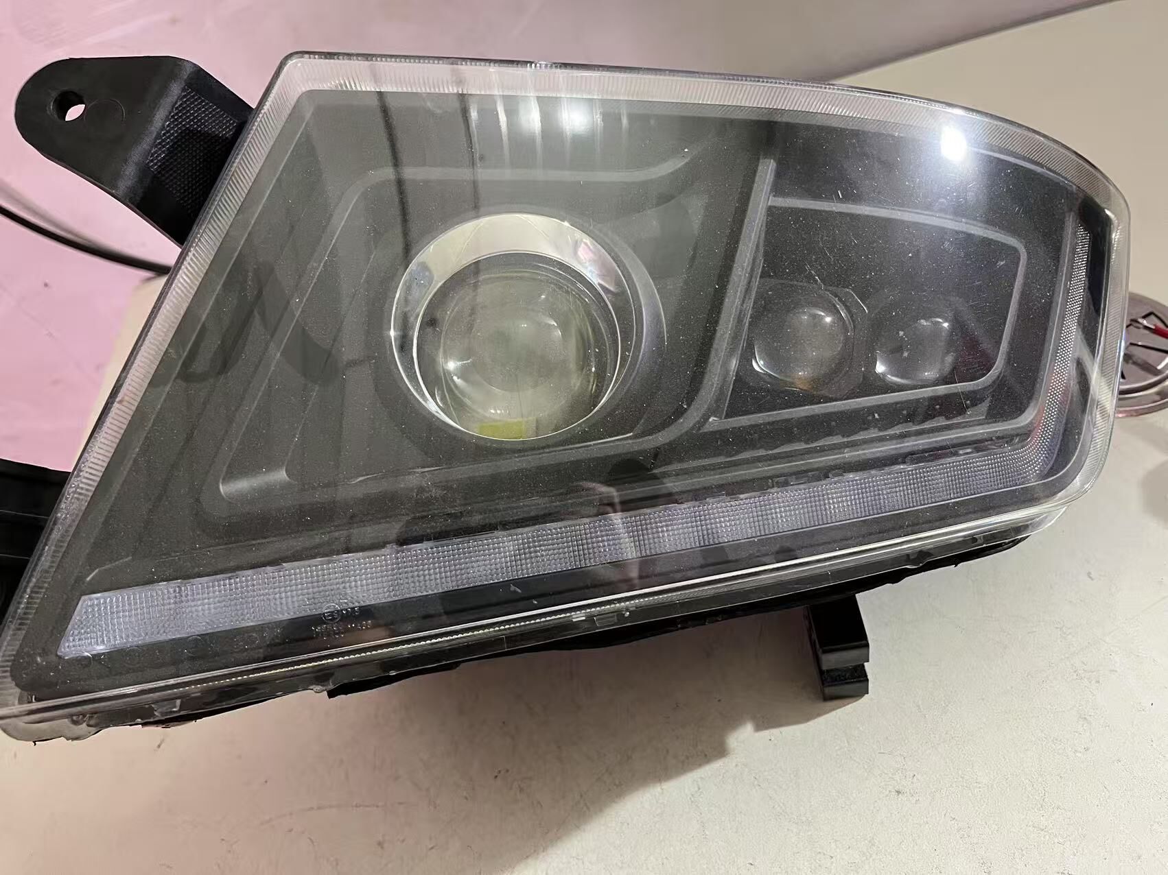 德州伟梵【重汽22-25款汕德卡C7H G7 C7S C9H G7H】远近光 安装图解