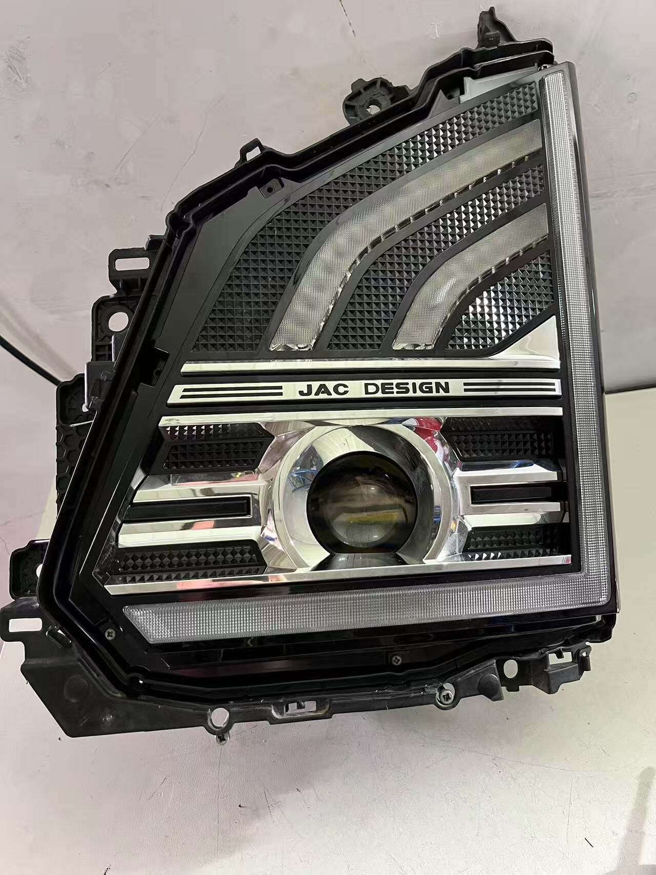 德州伟梵【24款江淮领跑L3/L6/L9/EV3/EV6 透镜支架】 安装图解