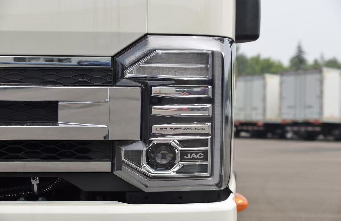 德州伟梵【23款江淮帅铃S3 S6 S7 S9 ES6 HS6 HS7 透镜支架】 安装图解