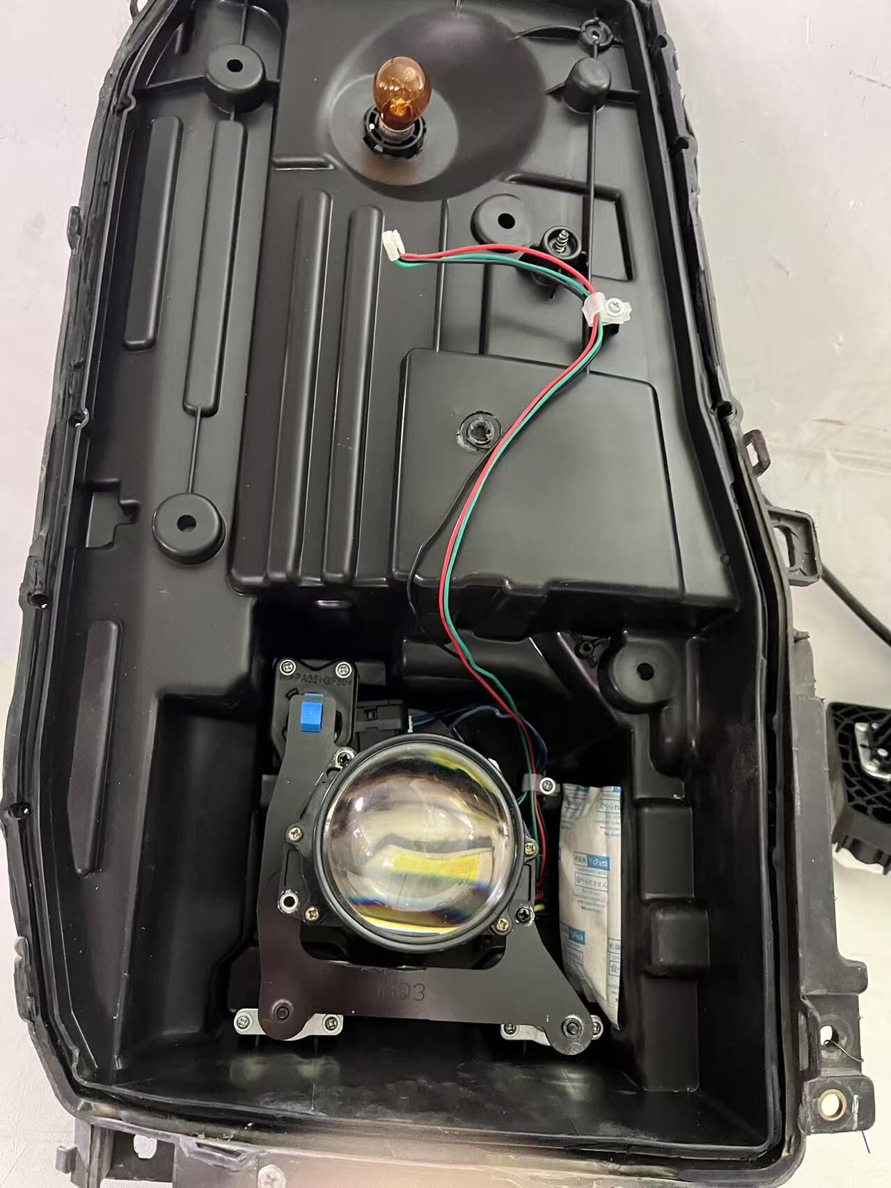 德州伟梵【 19-24款江淮帅铃Q3 Q6 Q7 透镜支架】 安装图解