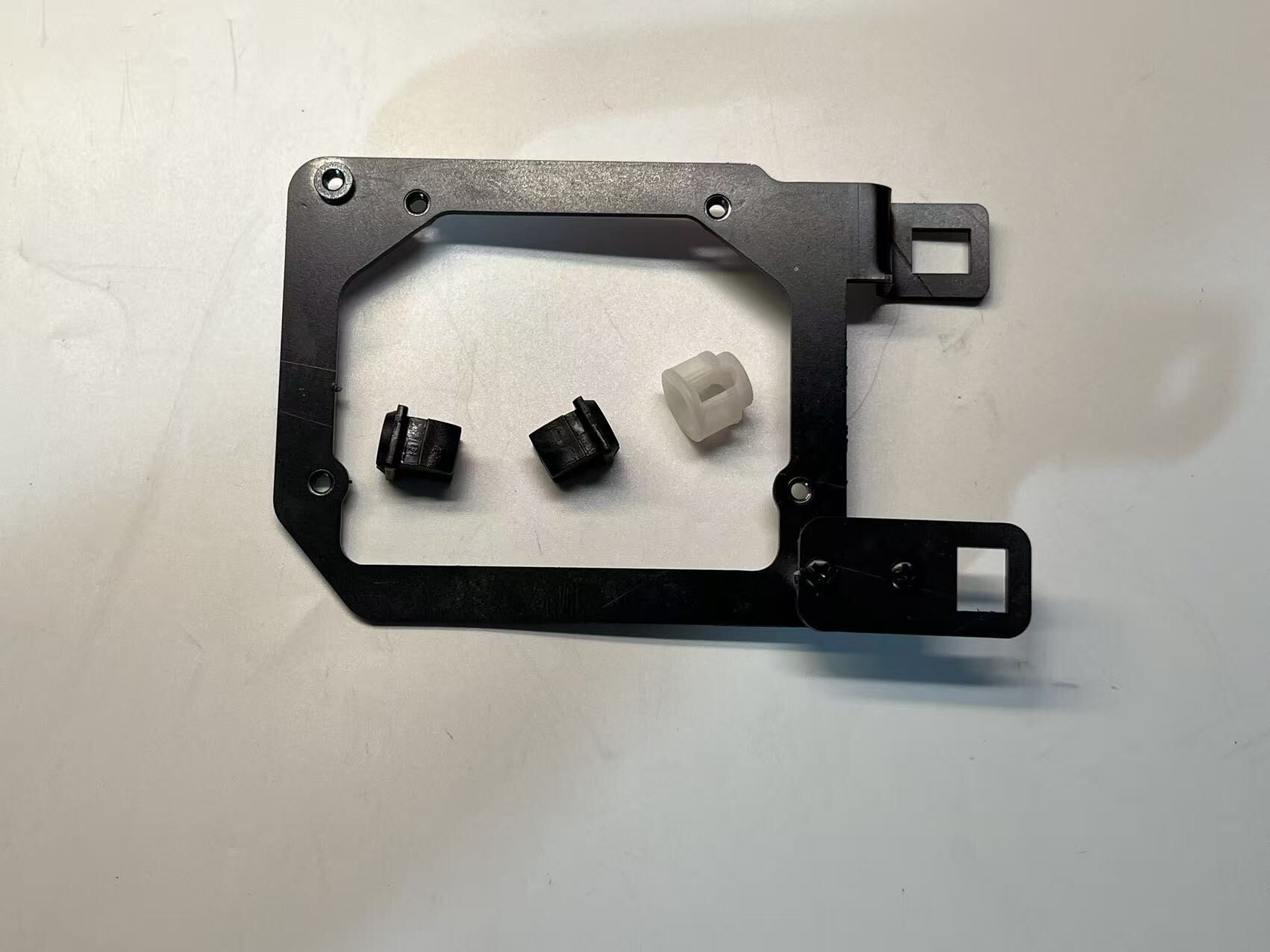 德州伟梵【24-25款重汽豪沃统帅透镜款支架】 安装图解