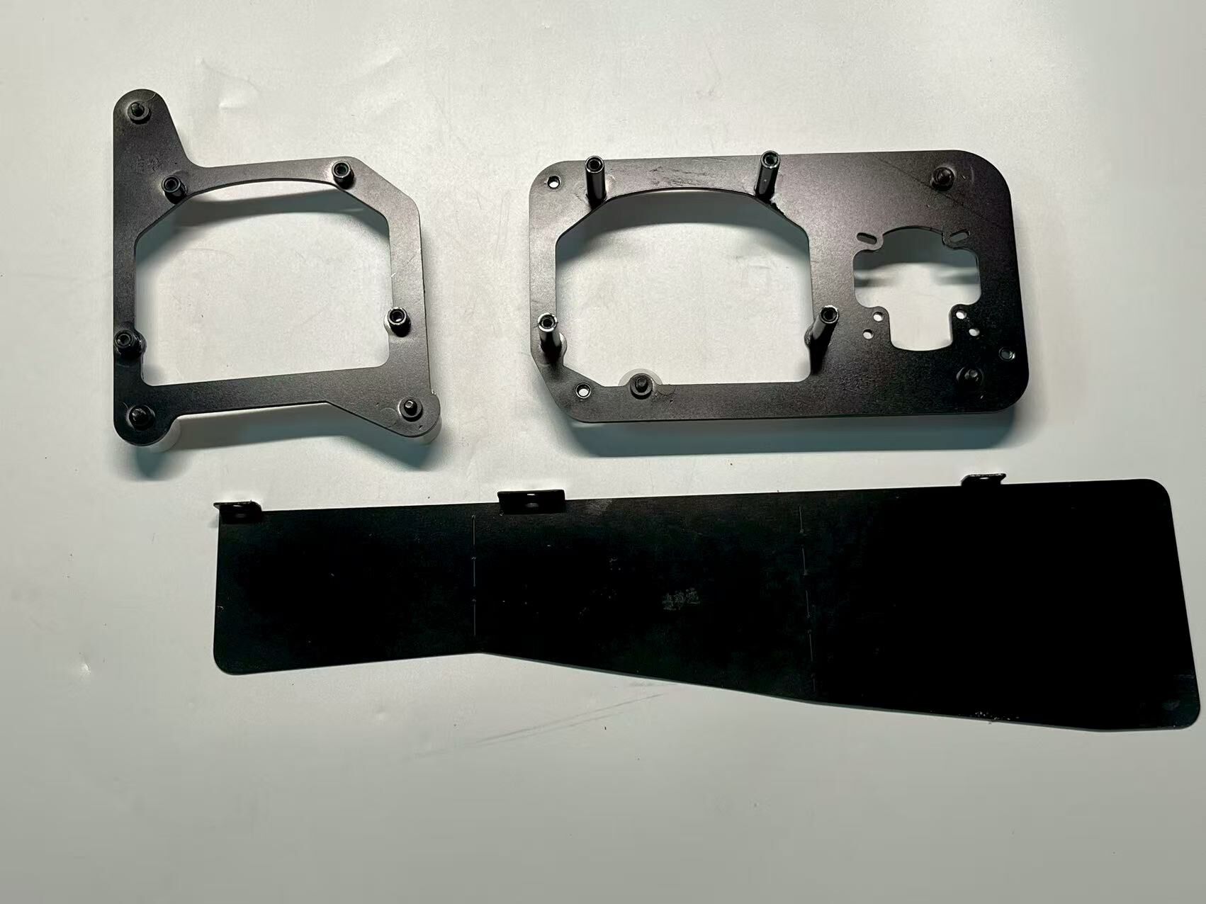 德州伟梵【 23-25款北京重卡追梦 复兴 透镜支架】近光 远光 安装图解