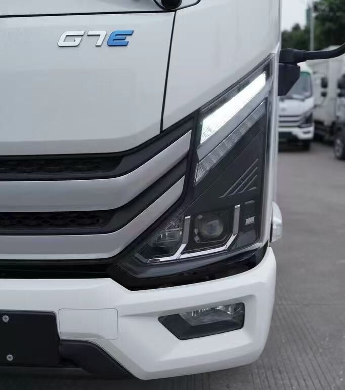 德州伟梵【吉利远程GLR G7e新能源货车转接支架】 安装图解