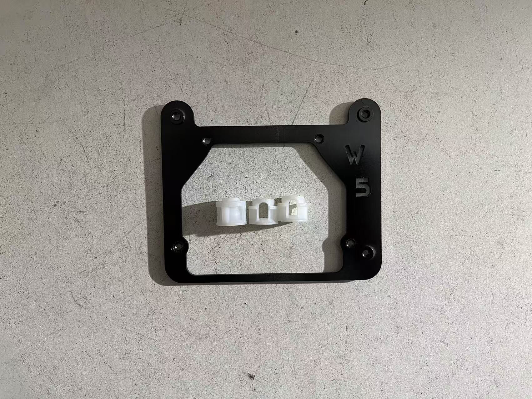 德州伟梵【22-25款飞碟HW5 W5 W7 透镜支架】 安装图解