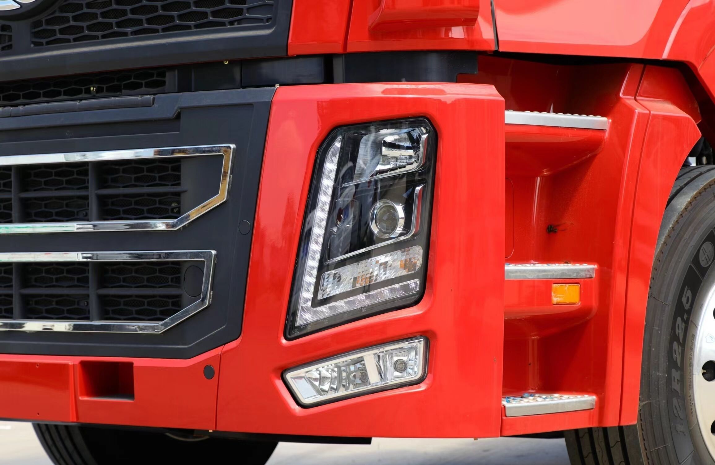 德州伟梵【华凌悍马H9 近光支架】 安装图解