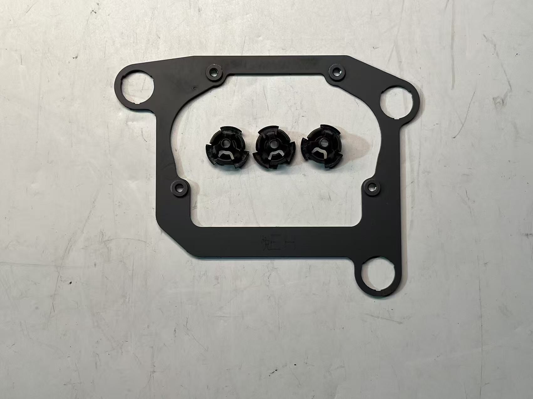 德州伟梵【23-25款蓝擎悦EH /龙H 透镜支架（卤素款）】 安装图解