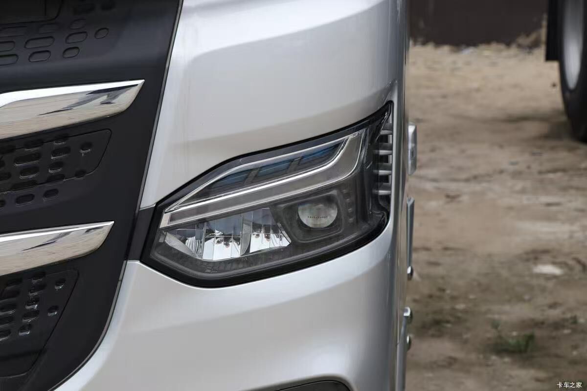 德州伟梵【 23-25款北京重卡追梦 复兴 透镜支架】近光 远光 安装图解