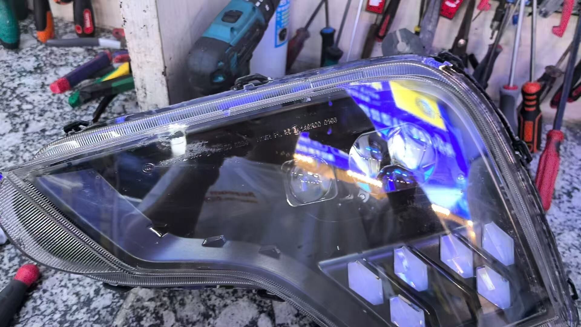 德州伟梵【24款东风星海V9 3寸加矩阵支架】 安装图解