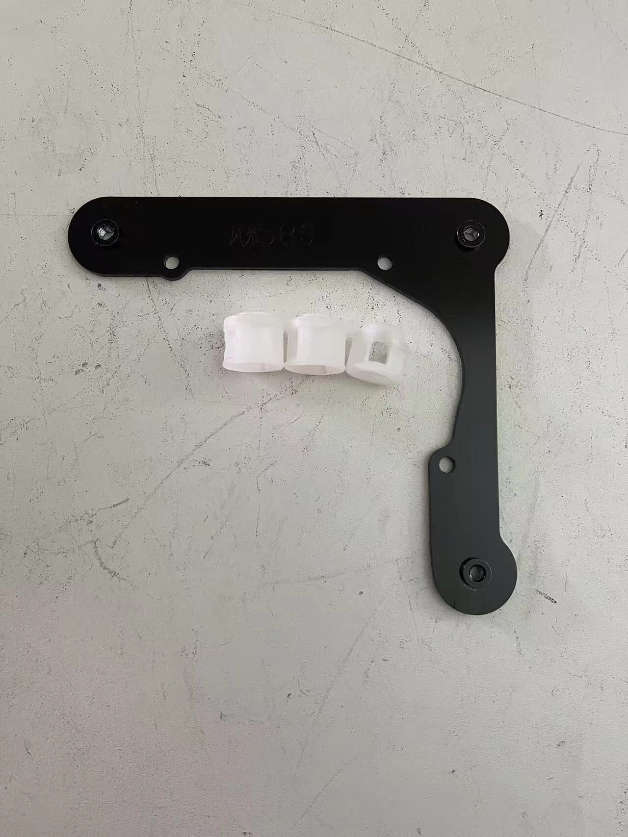 德州伟梵【22款东风风光580 卤素款透镜支架】 安装图解