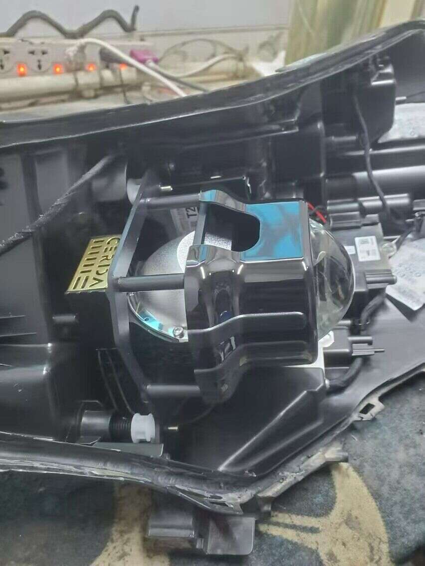 德州伟梵【21-23款 丰田奕泽运动sport版  透镜支架】 安装图解