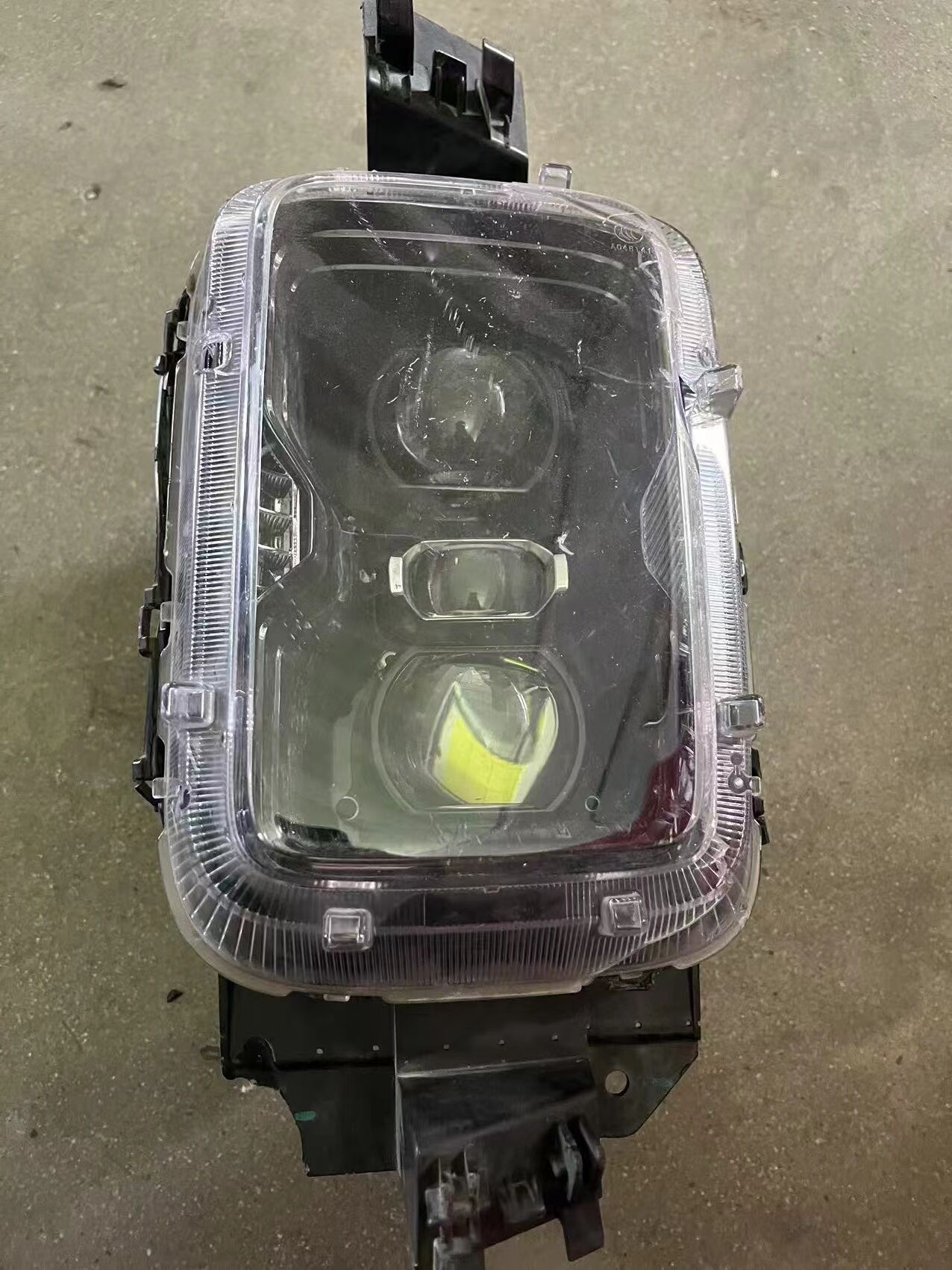 德州伟梵【20-25款 吉利ICON 透镜支架】 近光 远光 安装图解