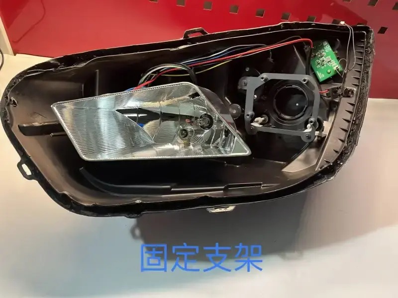 德州伟梵【19-22款 江铃特顺 近光支架】 安装图解