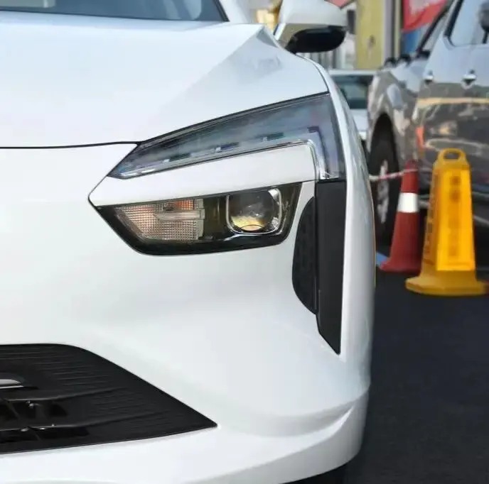 德州伟梵【21-24款 江铃雷诺 奕 卤素款 可免开支架】 安装图解