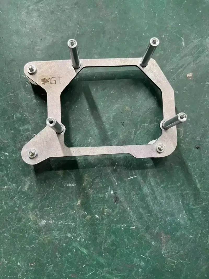 德州伟梵【23款 哪吒GT 透镜支架】 安装图解