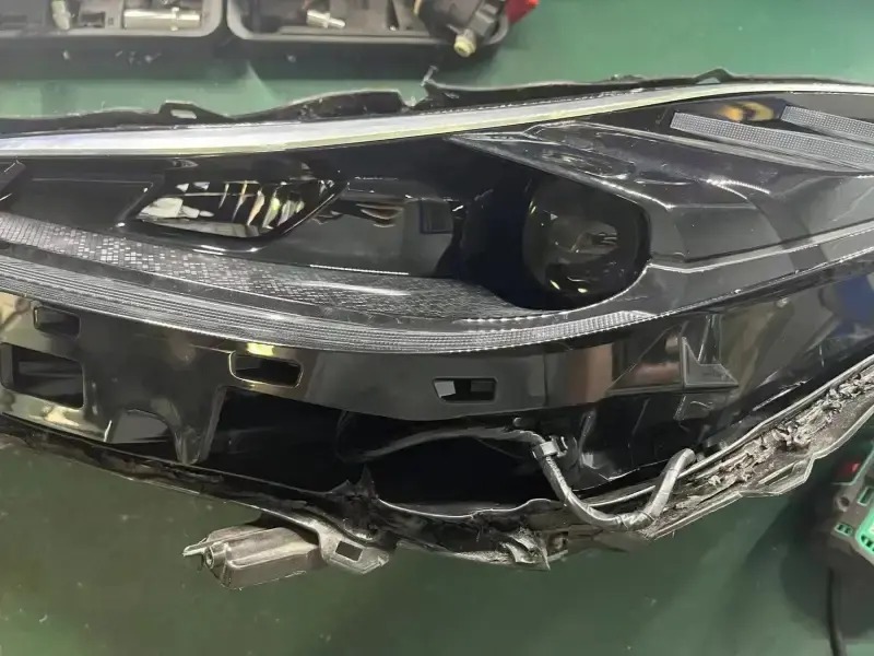 德州伟梵【23款 哪吒GT 透镜支架】 安装图解