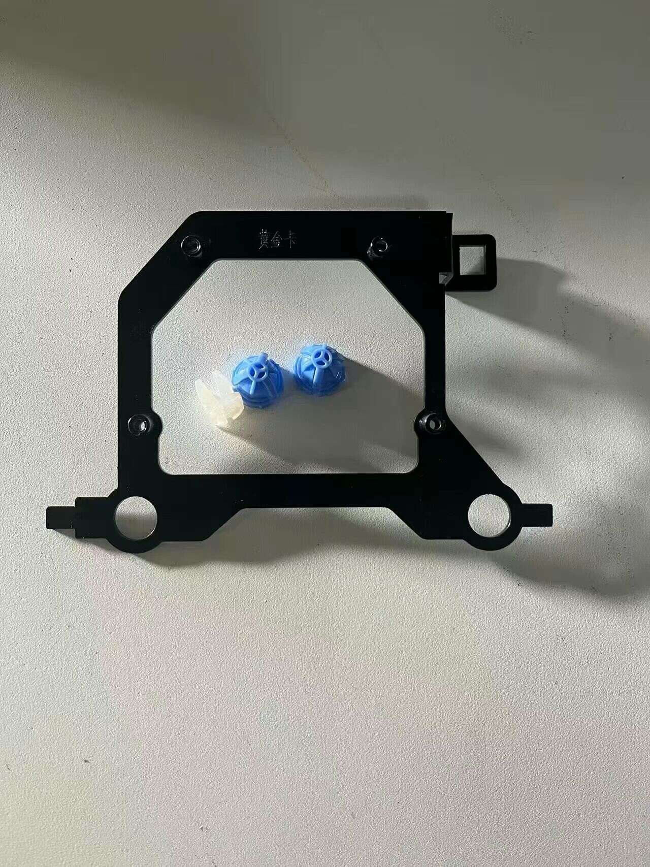 德州伟梵【23-24款 五菱菱势黄金卡 透镜支架】 安装图解