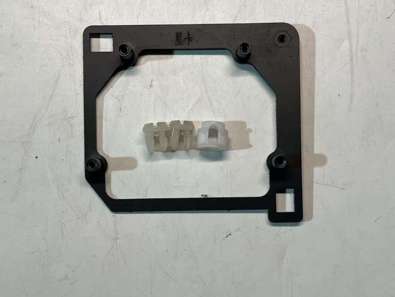 德州伟梵【22-24款 长安星卡PLUS 近光支架】 安装图解