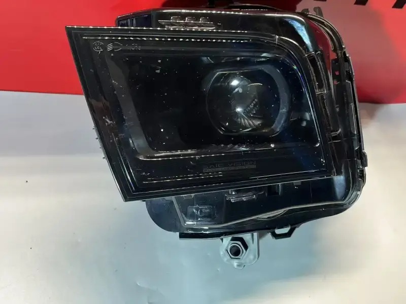 德州伟梵【25款 荣威D6 透镜支架】 安装图解