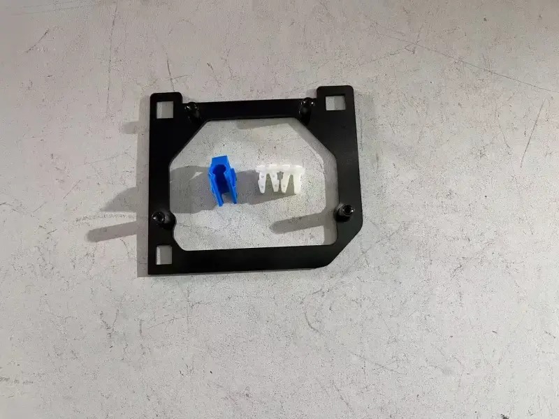 德州伟梵【23-24款 新吉奥睿征 睿征L 透镜支架】 安装图解