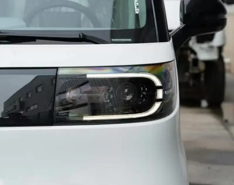 德州伟梵【23-24款 大通大拿V1 透镜支架】 安装图解