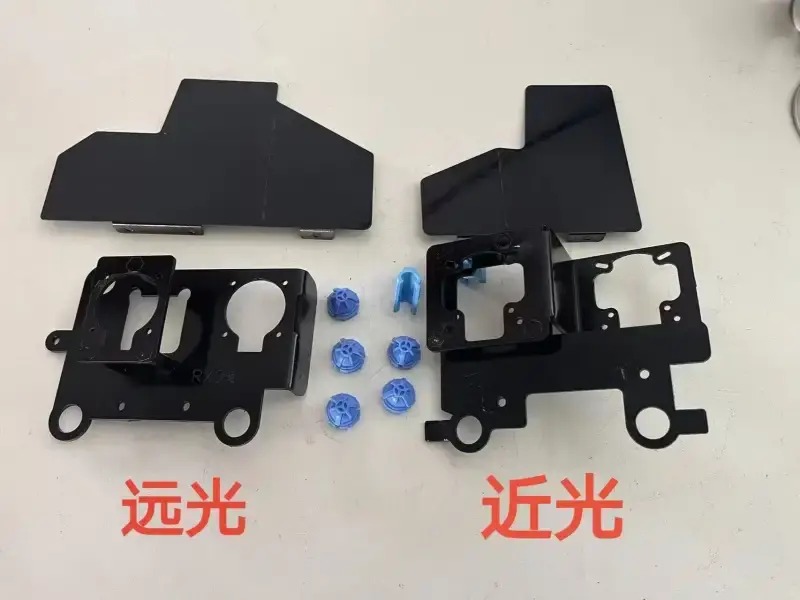 德州伟梵【23款 荣威RX9低配 矩阵支架】 安装图解