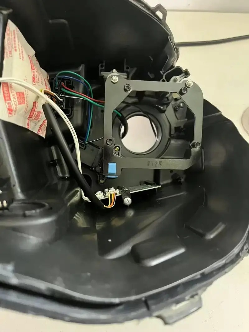 德州伟梵【22款 雷丁芒果 透镜支架】 安装图解