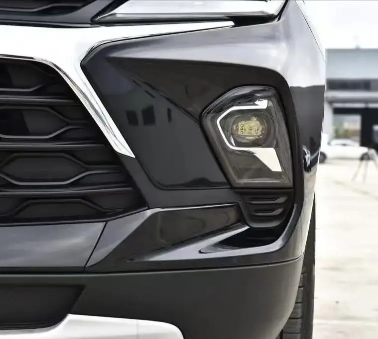 德州伟梵【23款 雪佛兰开拓者 透镜支架】 安装图解