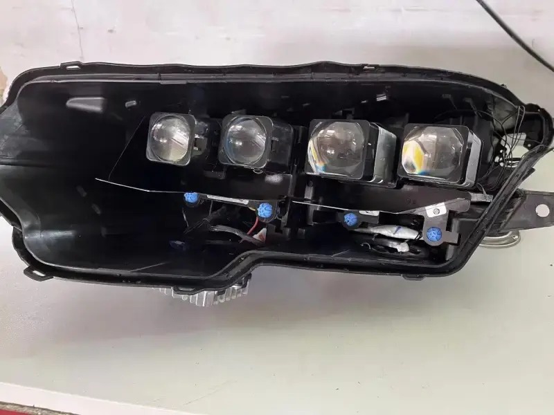 德州伟梵【23款 荣威RX9低配 矩阵支架】 安装图解