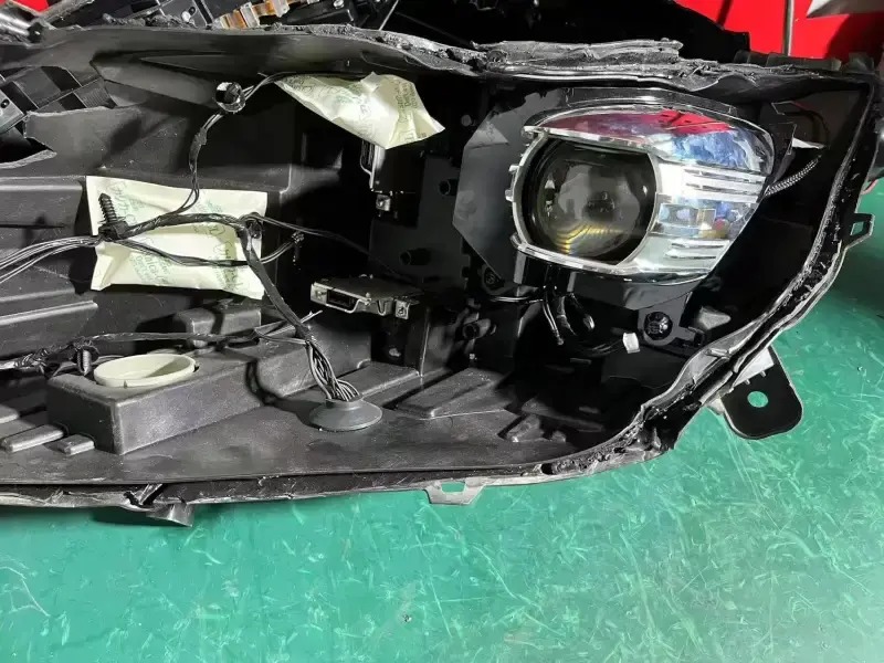 德州伟梵【荣威Marvel X 透镜支架】 安装图解