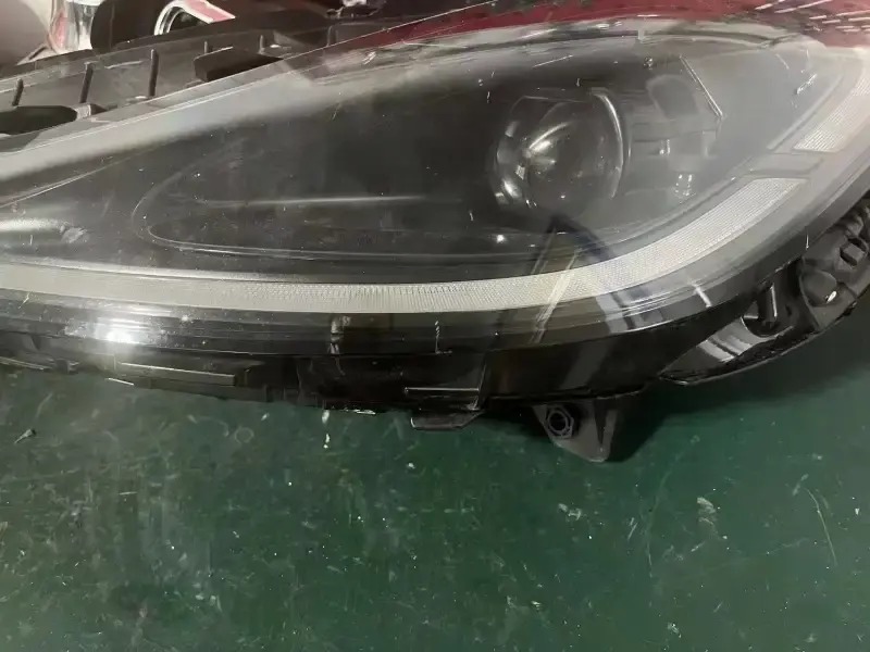 德州伟梵【24款 智己L6 透镜支架】 安装图解