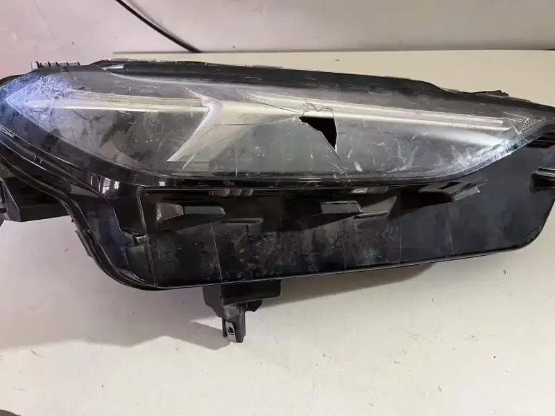 德州伟梵【20-22款 雪佛兰畅巡 近光 矩阵支架】 安装图解